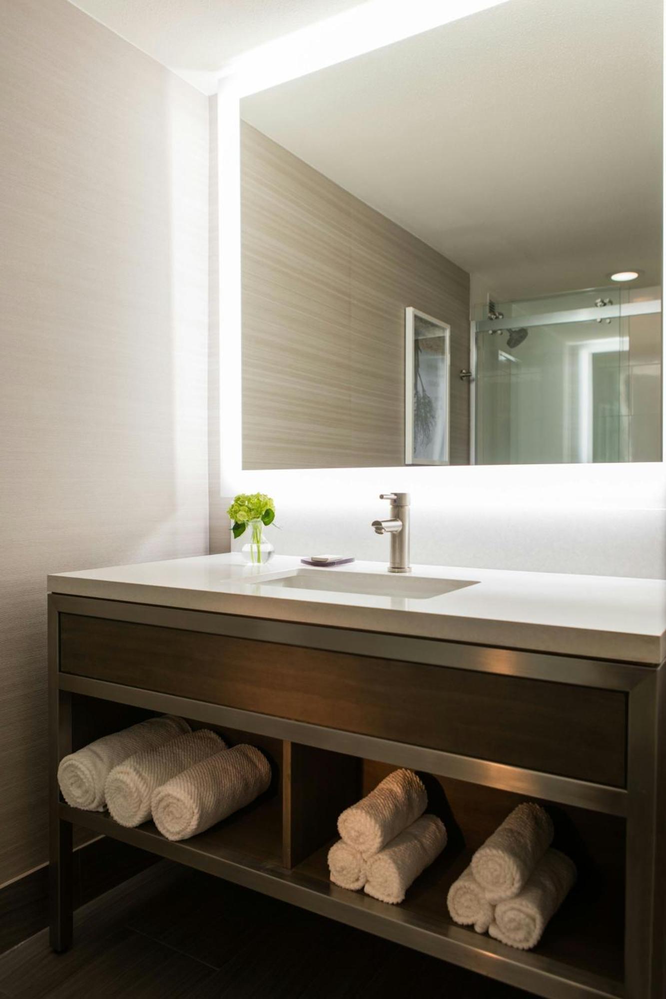 Renaissance Waterford Oklahoma City Hotel Экстерьер фото